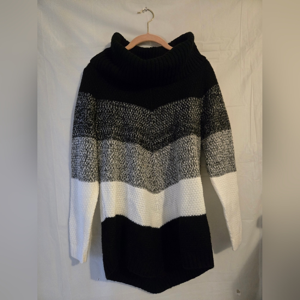 Apt 9 Women's Size M Mock Turtleneck Sweater Tunic with Black Gray White Knit - Picture 2 of 15